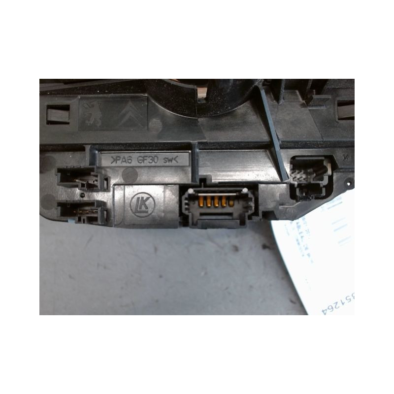 BLOC COMMODOS PEUGEOT 3008