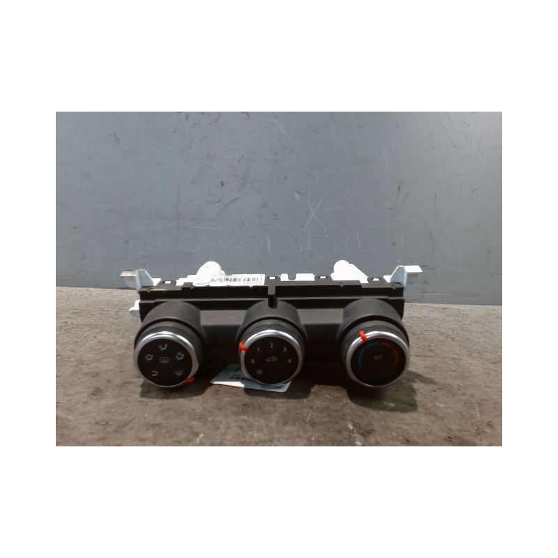 COMMANDE DE CHAUFFAGE RENAULT CAPTUR