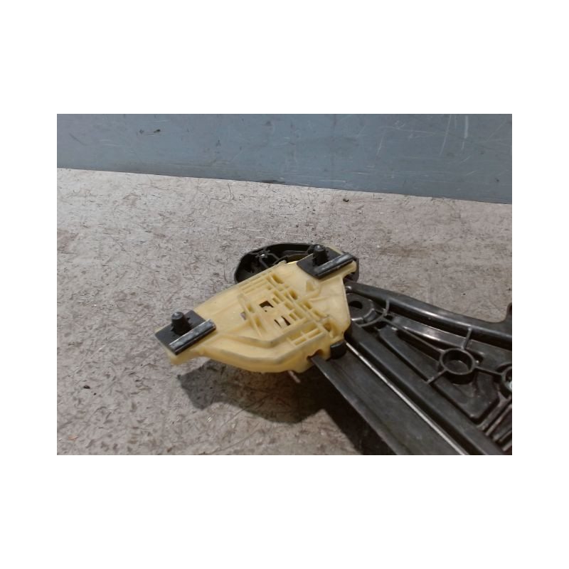 MECANISME+MOTEUR LEVE-GLACE ARRIERE DROIT RENAULT CAPTUR
