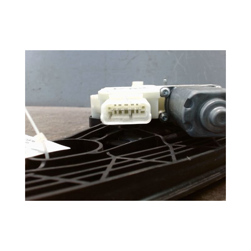 MECANISME+MOTEUR LEVE-GLACE ARRIERE DROIT RENAULT CAPTUR