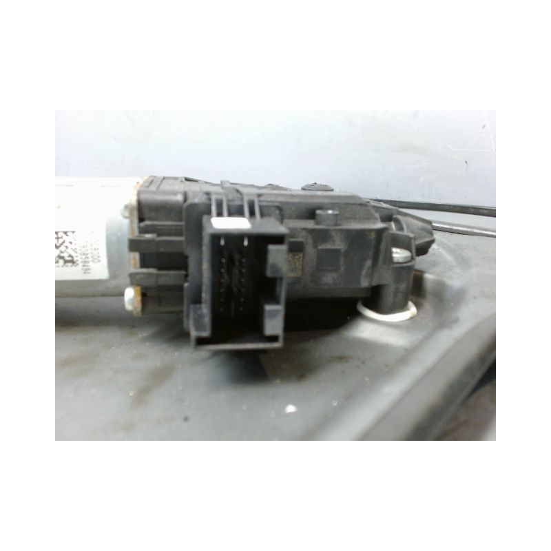 MECANISME+MOTEUR LEVE-GLACE AVANT DROIT SKODA FABIA