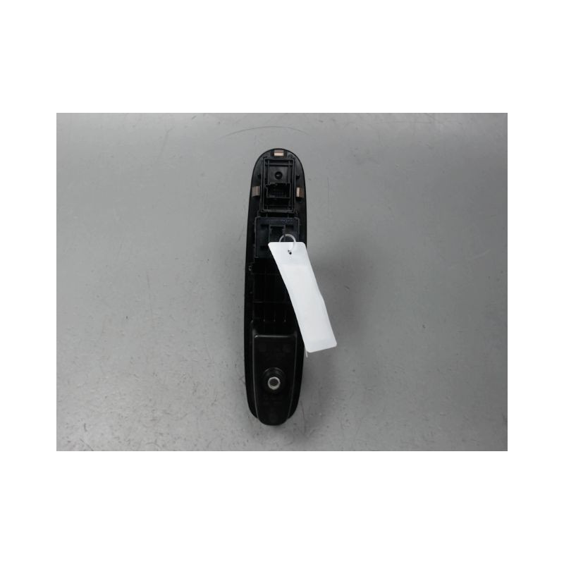 COMMANDE LEVE-GLACE PORTE AVG FIAT PUNTO