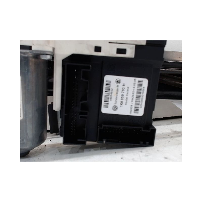 MECANISME+MOTEUR LEVE-GLACE AVANT GAUCHE SEAT LEON