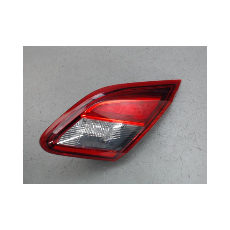 FEU ARRIERE INTERIEUR DROIT OPEL CORSA