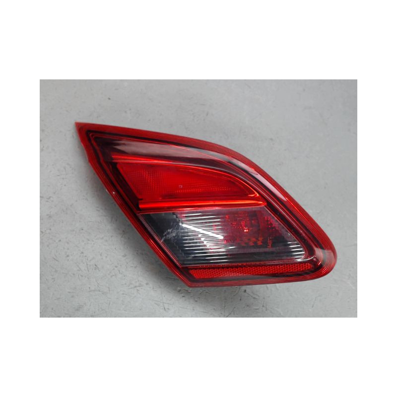 FEU ARRIERE INTERIEUR GAUCHE OPEL CORSA