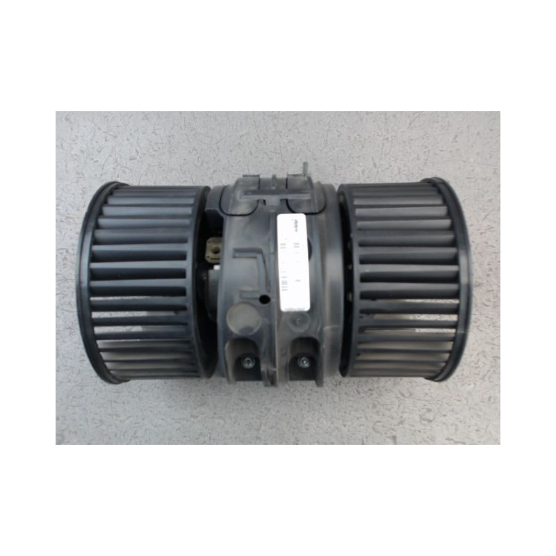 MOTEUR VENTILATEUR CHAUFFAGE RENAULT MEGANE