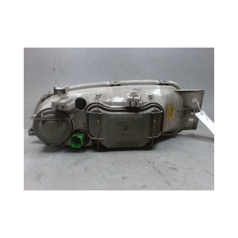 PHARE GAUCHE FORD FIESTA 95-9.99