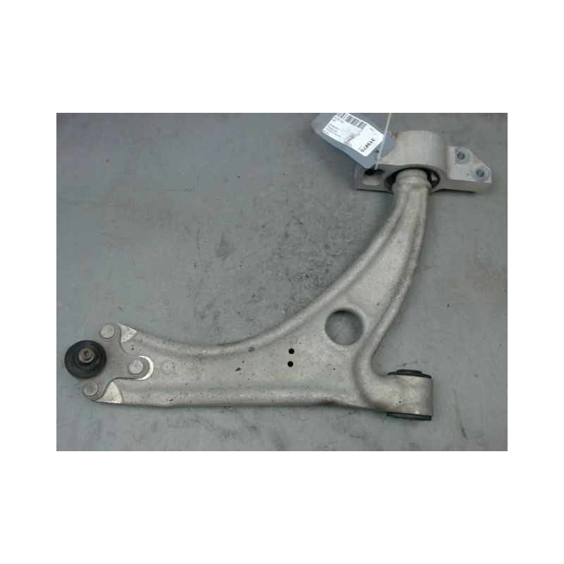 TRIANGLE INFERIEUR AVANT DROIT AUDI Q3