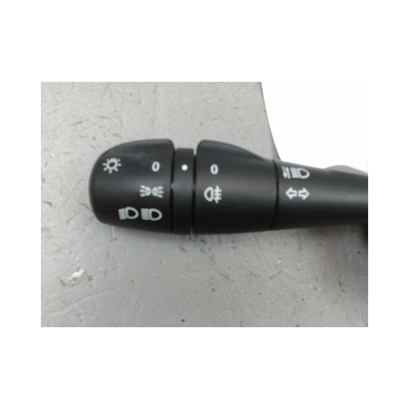 COMMANDE ECLAIRAGE RENAULT CLIO