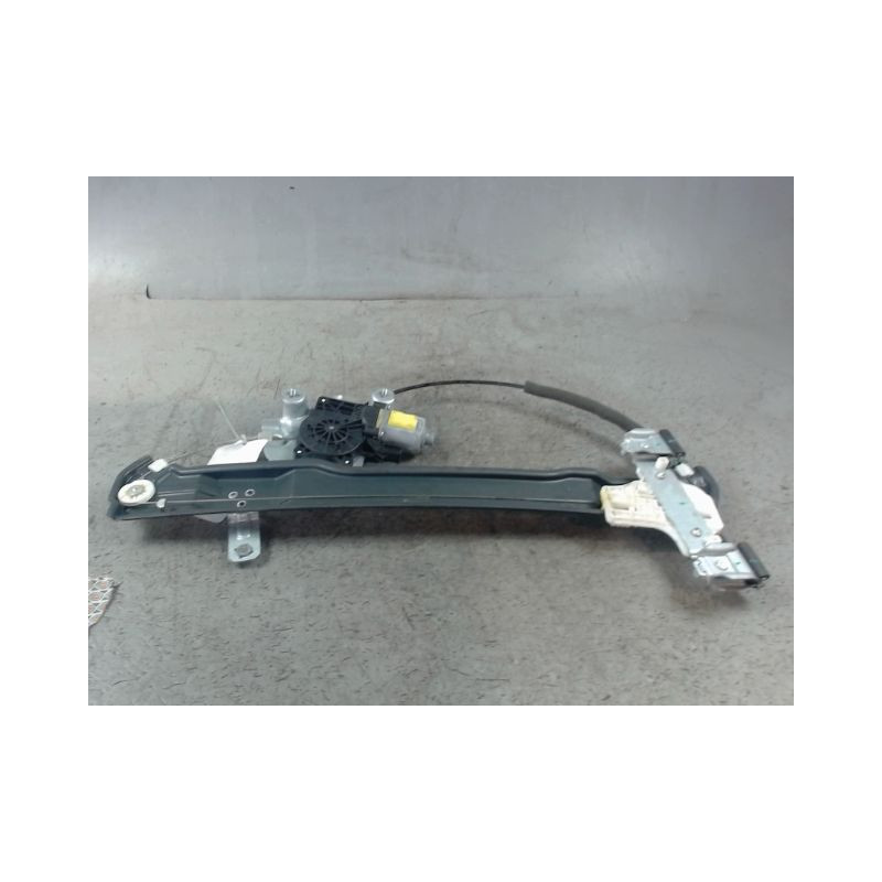 MECANISME+MOTEUR LEVE-GLACE AVANT GAUCHE SSANGYONG TIVOLI