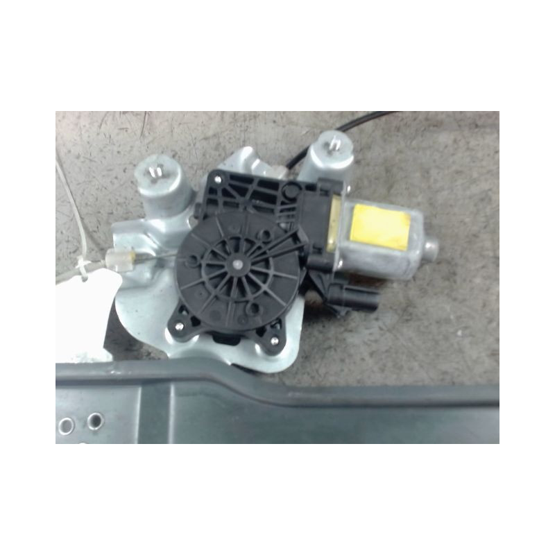 MECANISME+MOTEUR LEVE-GLACE AVANT GAUCHE SSANGYONG TIVOLI