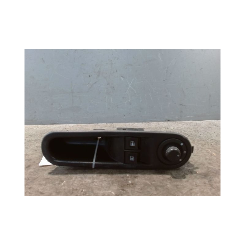 COMMANDE LEVE-GLACE PORTE AVG RENAULT TWINGO