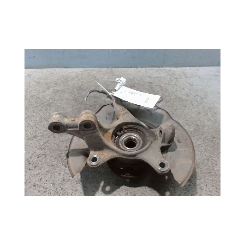 PIVOT AVANT DROIT TOYOTA YARIS 2005-