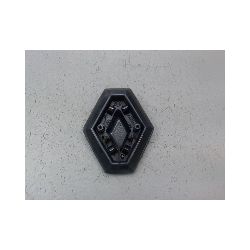 SIGLE CALANDRE RENAULT TWINGO II Phase 1 2007-2011