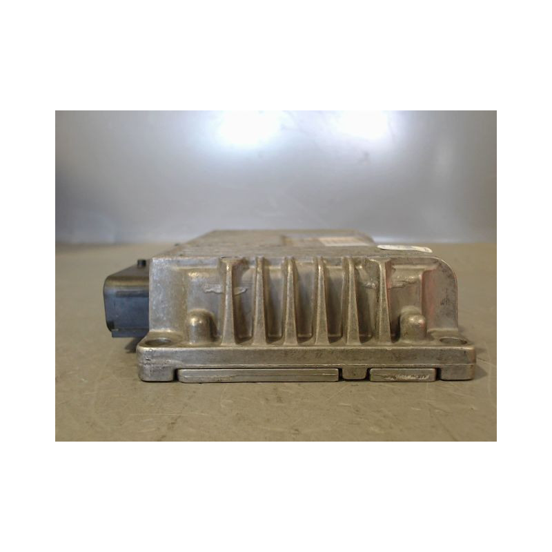 CALCULATEUR BOITE AUTOMATIQUE PEUGEOT 206 1.4 i