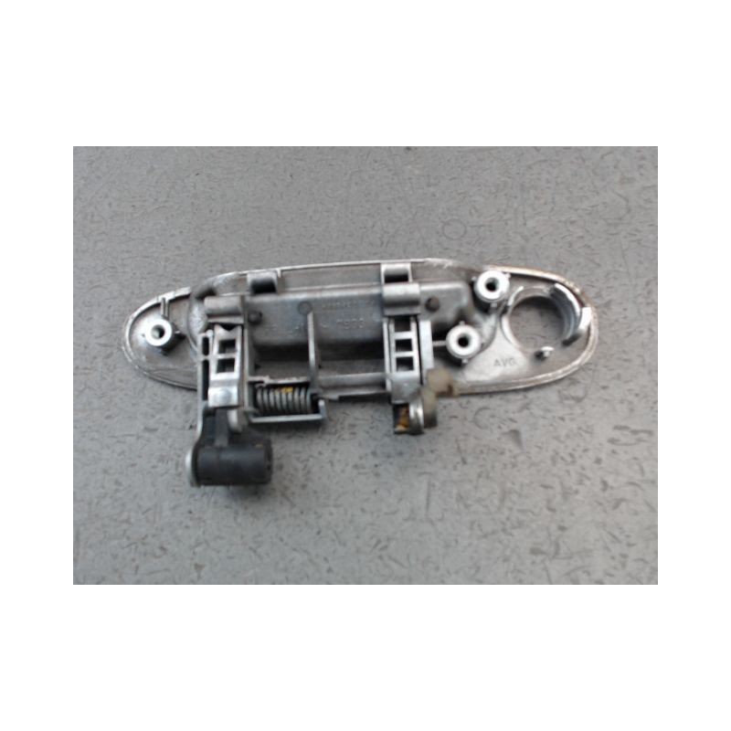 POIGNEE EXTERIEURE PORTE AVANT GAUCHE TOYOTA YARIS