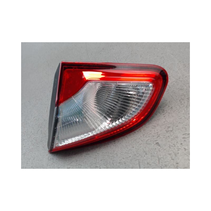 FEU ARRIERE INTERIEUR DROIT NISSAN QASHQAI