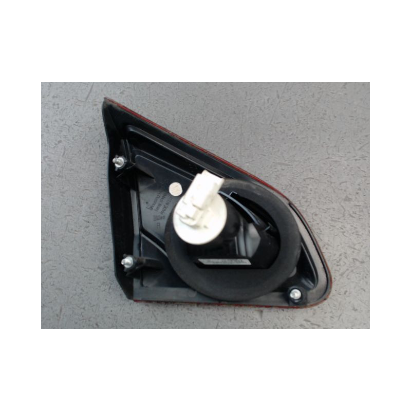 FEU ARRIERE INTERIEUR DROIT NISSAN QASHQAI