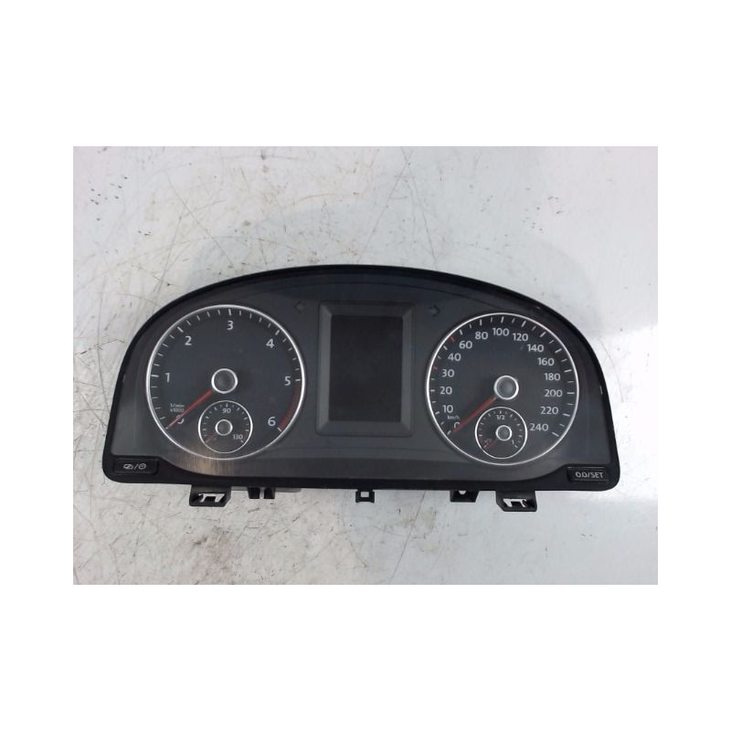 BLOC COMPTEURS VOLKSWAGEN CADDY COMBI 2004-