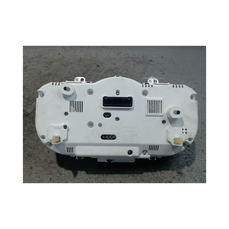 BLOC COMPTEURS TOYOTA RAV4 2003-