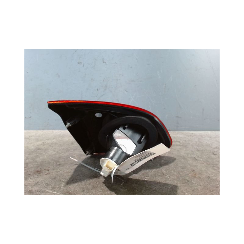 FEU ARRIERE INTERIEUR DROIT NISSAN QHASQAI 2007-