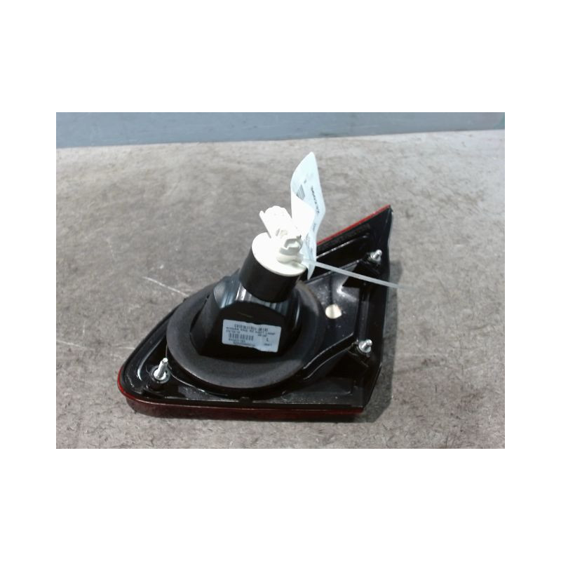 FEU ARRIERE INTERIEUR GAUCHE NISSAN QHASQAI 2007-