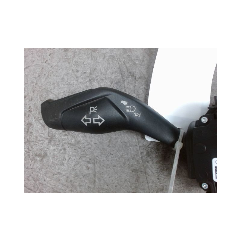 COMMANDE CLIGNOTANT FORD KUGA