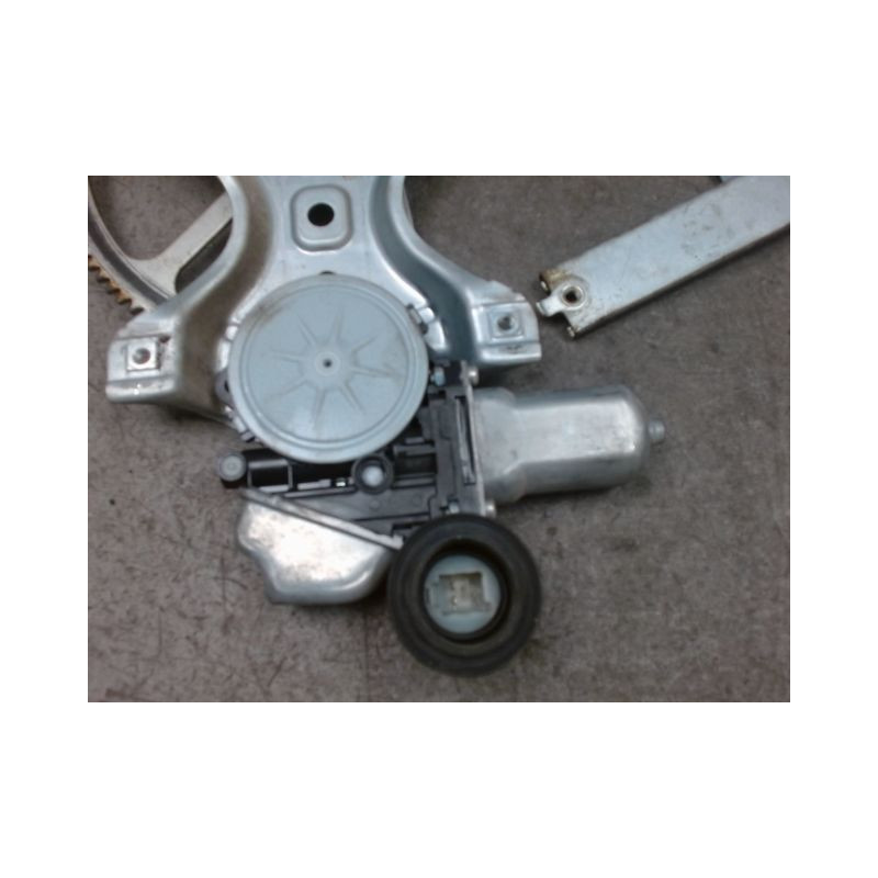 MECANISME+MOTEUR LEVE-GLACE AVANT GAUCHE TOYOTA YARIS