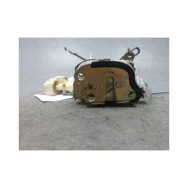 SYSTEME CONDAMNATION AVANT GAUCHE TOYOTA YARIS -2003