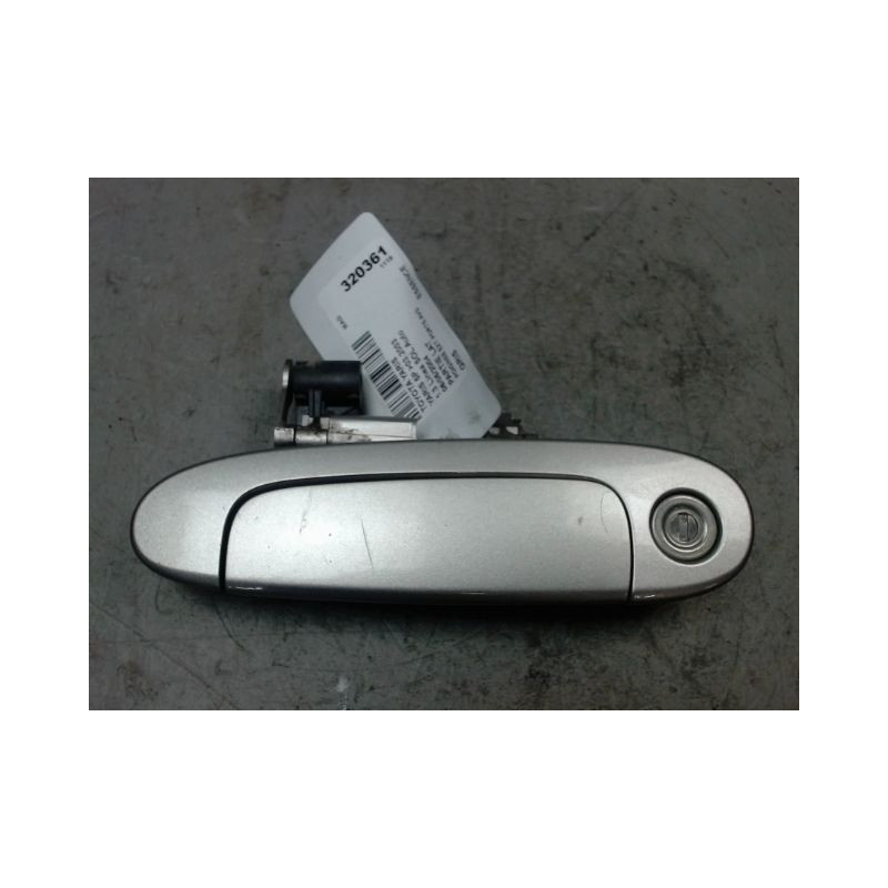 POIGNEE EXTERIEURE PORTE AVANT GAUCHE TOYOTA YARIS -2003