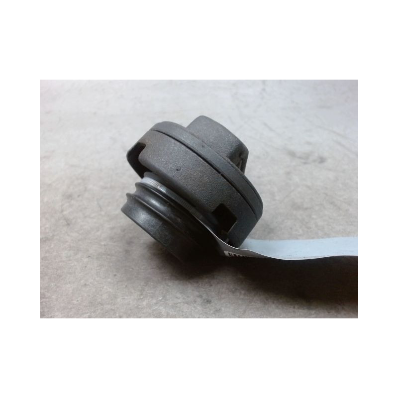BOUCHON RESERVOIR A CARBURANT SKODA FABIA COMBI
