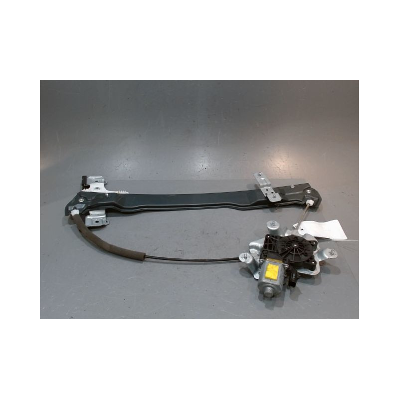 MECANISME+MOTEUR LEVE-GLACE AVANT DROIT SSANGYONG TIVOLI