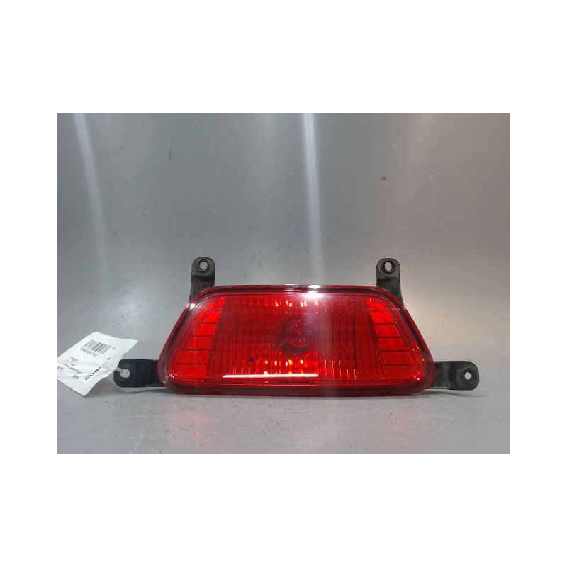 FEU BROUILLARD CENTRAL ARRIERE SSANGYONG TIVOLI