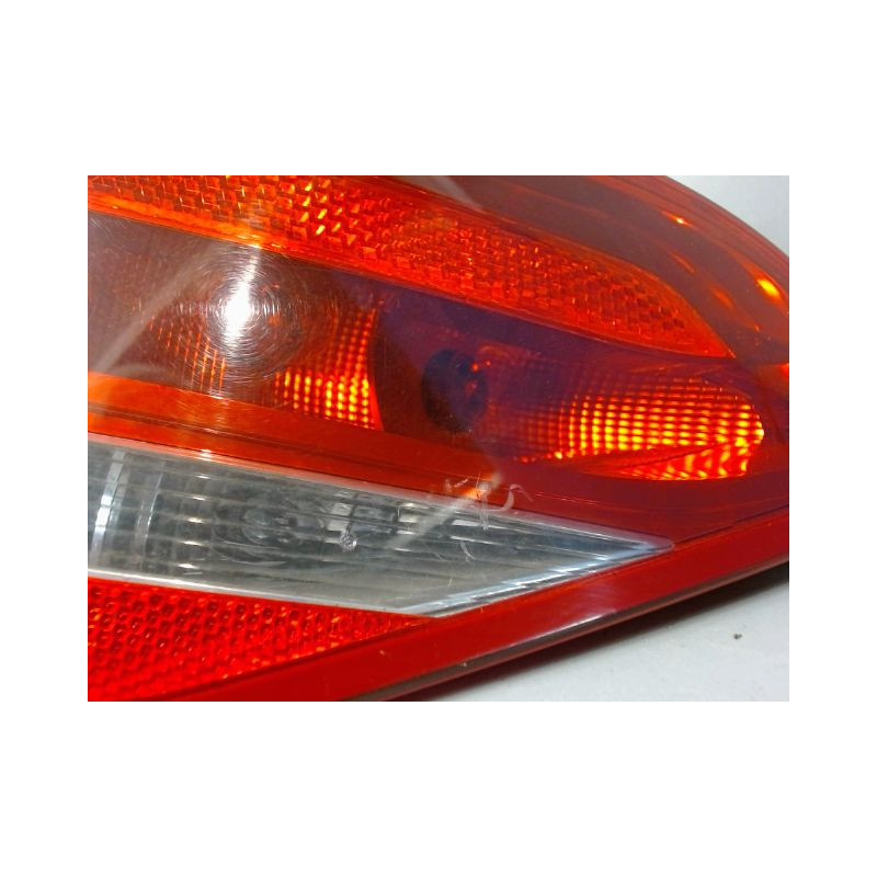 FEU ARRIERE INTERIEUR GAUCHE AUDI A4