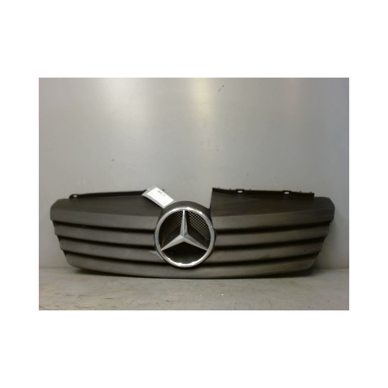 CALANDRE MERCEDES VANEO