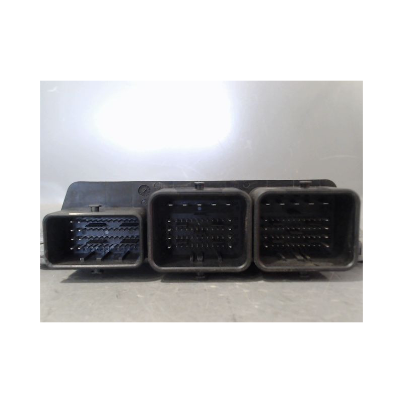 CALCULATEUR MOTEUR PEUGEOT 5008