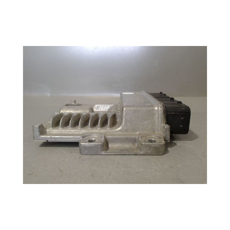 CALCULATEUR MOTEUR PEUGEOT BOXER