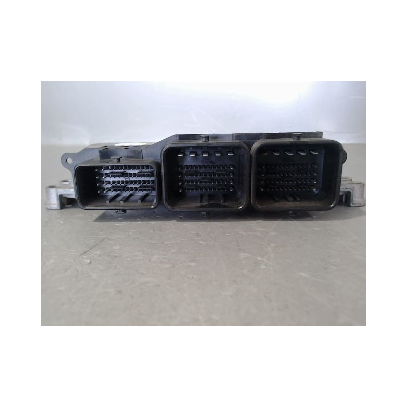 CALCULATEUR MOTEUR PEUGEOT 207