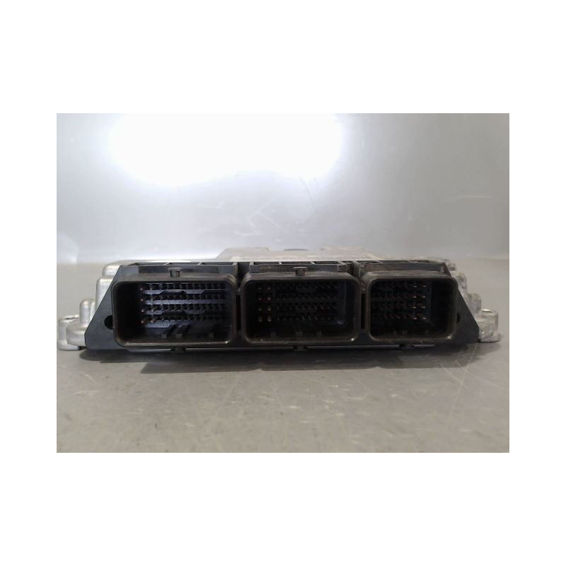 CALCULATEUR MOTEUR RENAULT MEGANE