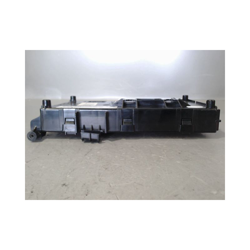 BOITIER GESTION HABITACLE RENAULT CLIO