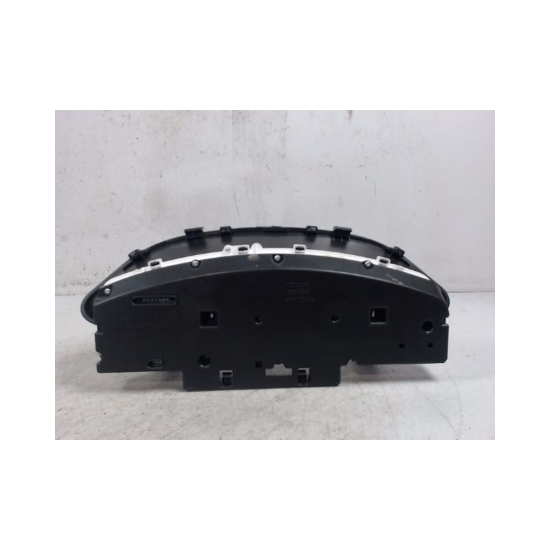 BLOC COMPTEURS TOYOTA YARIS II 2010-