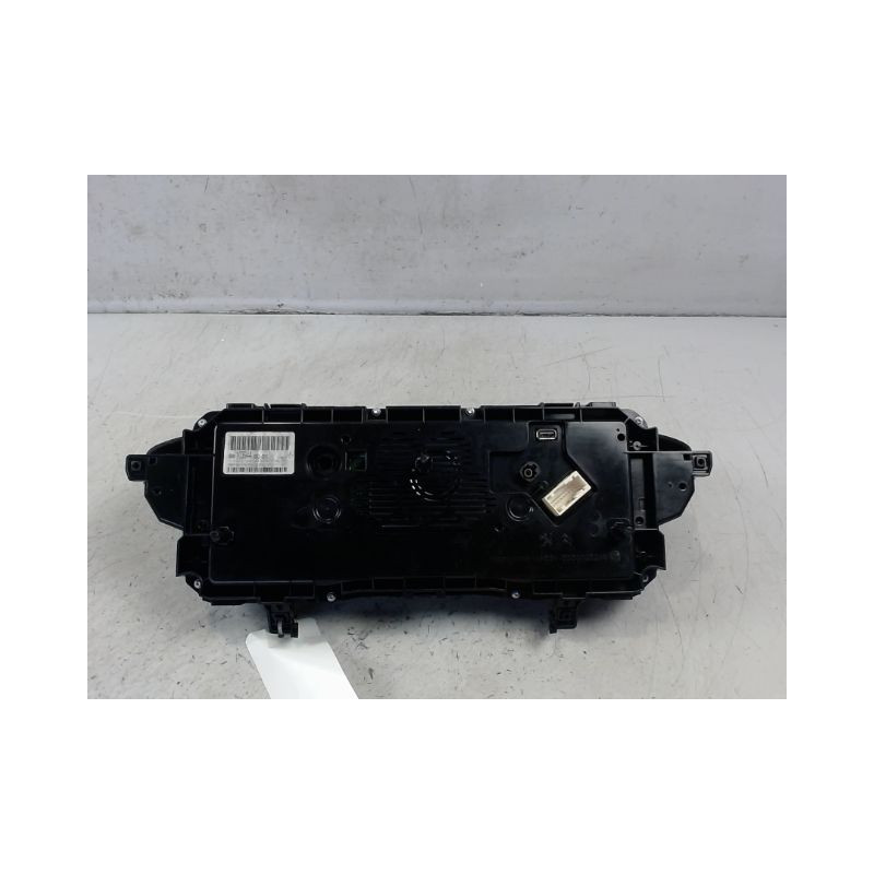 BLOC COMPTEURS PEUGEOT 5008 2009-