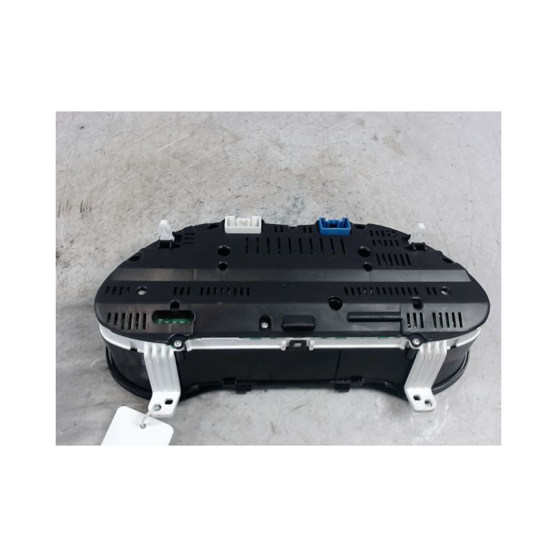 BLOC COMPTEURS TOYOTA AVENSIS 2003-