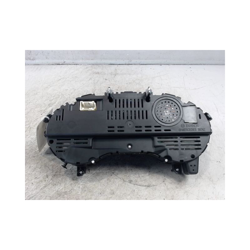 BLOC COMPTEURS MERCEDES CLA