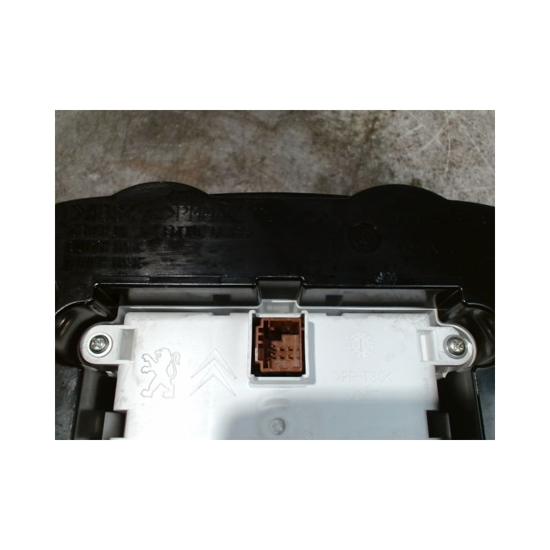 BLOC COMPTEURS PEUGEOT 3008