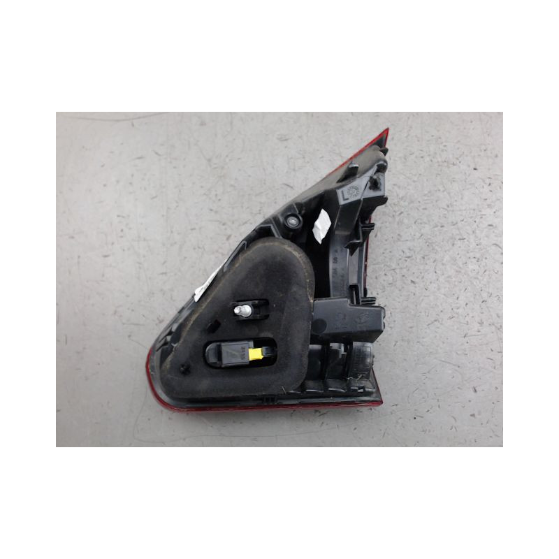 FEU ARRIERE INTERIEUR GAUCHE PEUGEOT 2008
