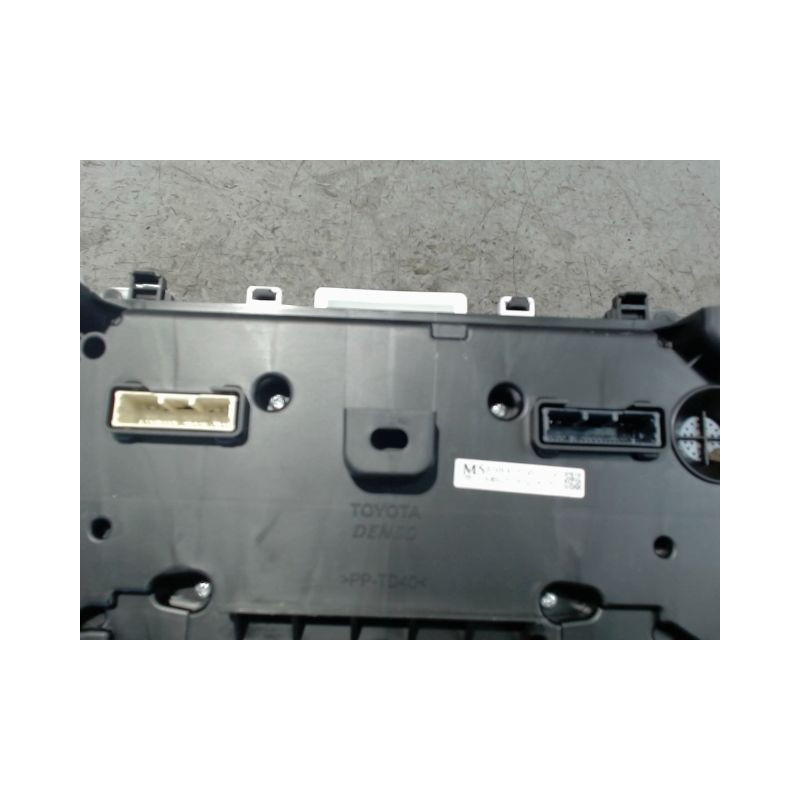 BLOC COMPTEURS TOYOTA YARIS CRO