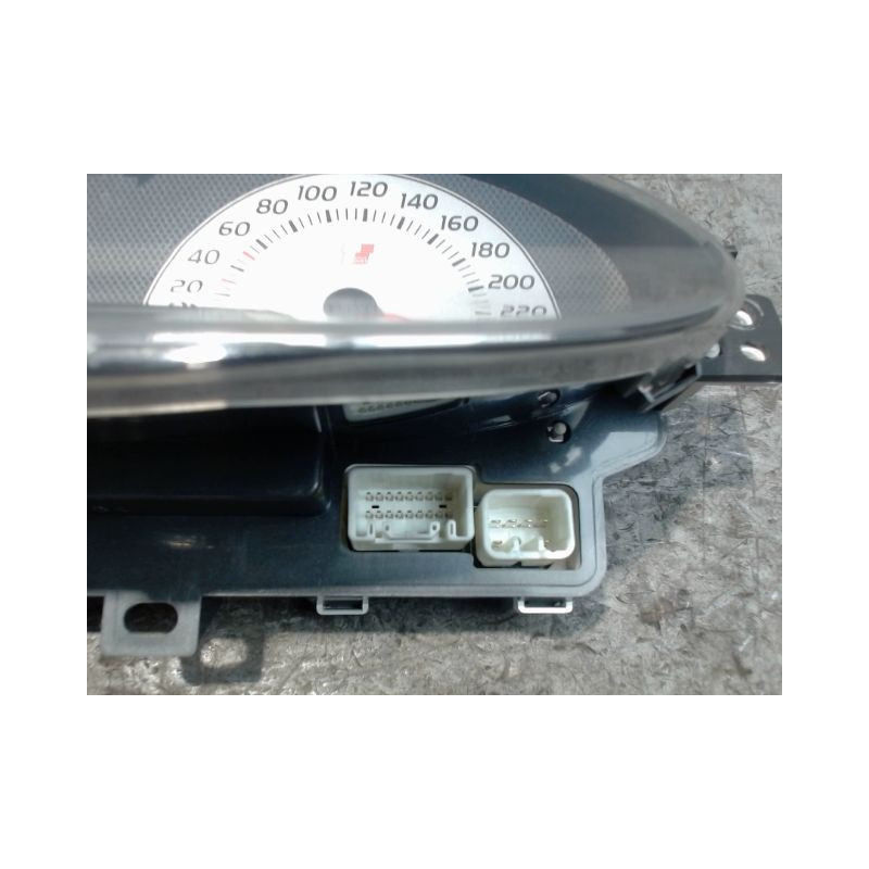 BLOC COMPTEURS TOYOTA YARIS 2003-