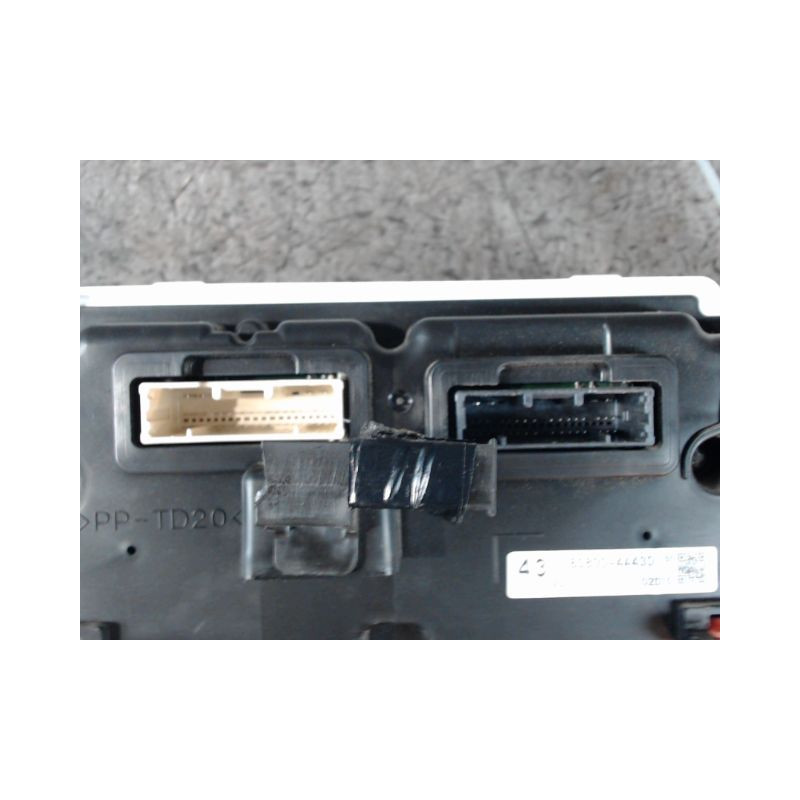 BLOC COMPTEURS TOYOTA RAV4 2006