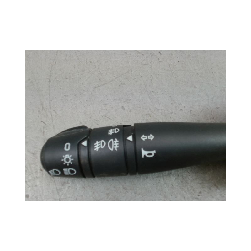 COMMANDE ECLAIRAGE RENAULT TWINGO II Phase 1 2007-2011